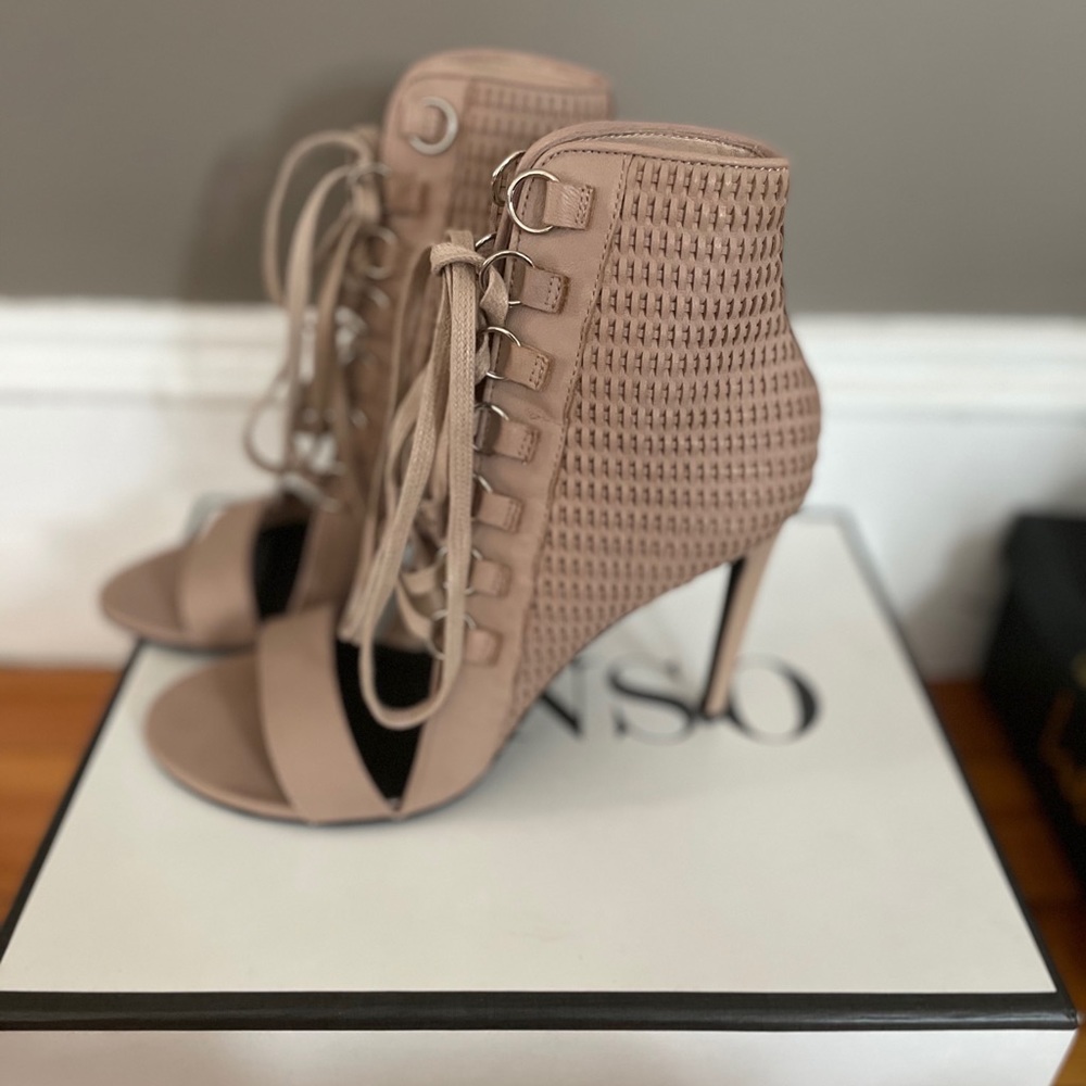 Senso size 8.5 never worn shoes
